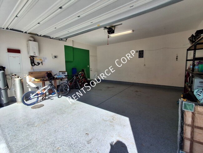 Building Photo - 24355 Verdugo Cir