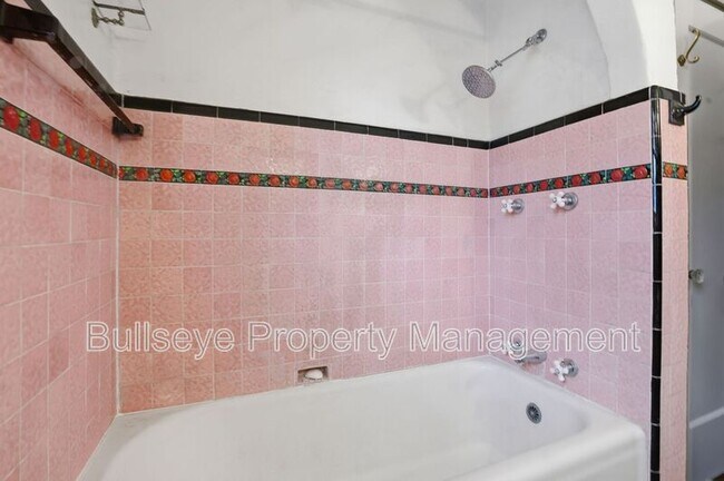 Building Photo - 718 W Roosevelt St