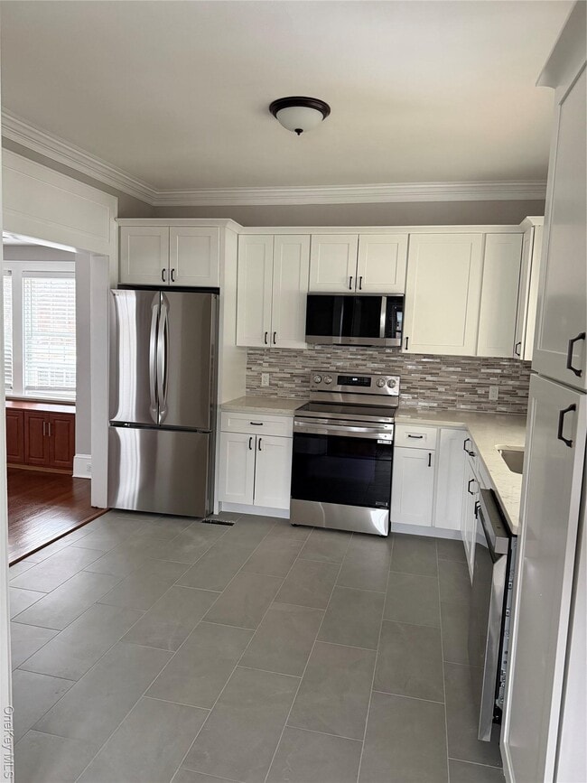 Building Photo - 1230 Hopewell Ave