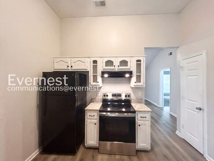 Building Photo - 10721 Ridgefield Dr