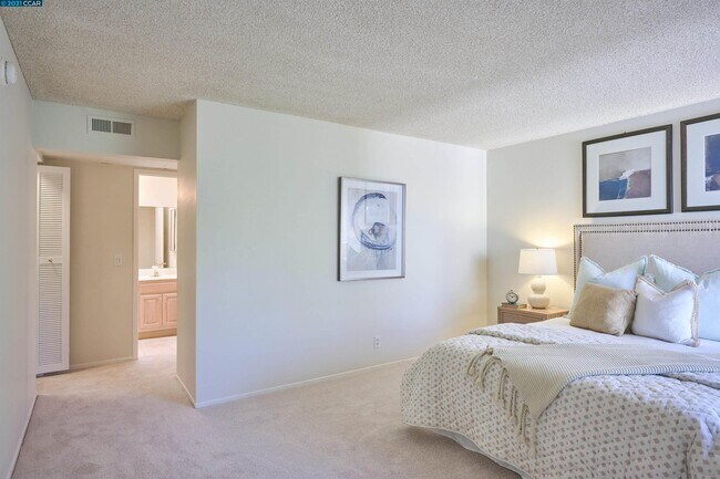 Primary Bedroom - 340 N Civic Dr