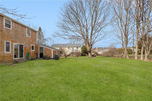 Building Photo - 4 Longmeadow Ave