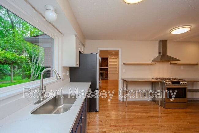 Building Photo - 1813 Crossgate Ln