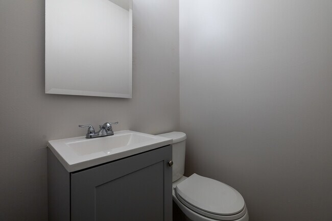 Building Photo - 4231 Belle Aire Ln