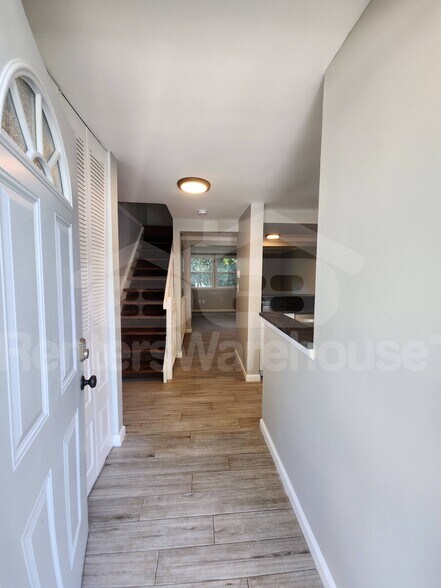 Building Photo - 846 Regal Path Ln
