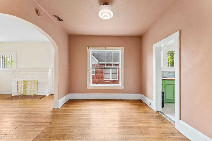 Building Photo - 4531 Attleboro St