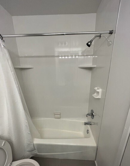 Bathroom - 8530 Holloway Dr