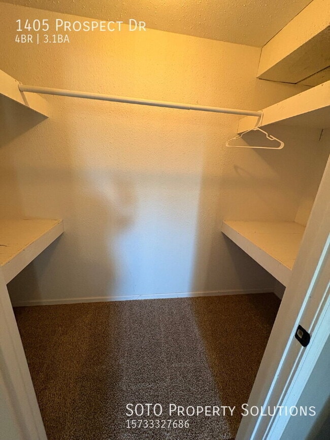 Building Photo - 1405 Prospect Dr