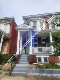 Building Photo - Spacious 4 Bedroom 2.5 Bath House in West ...