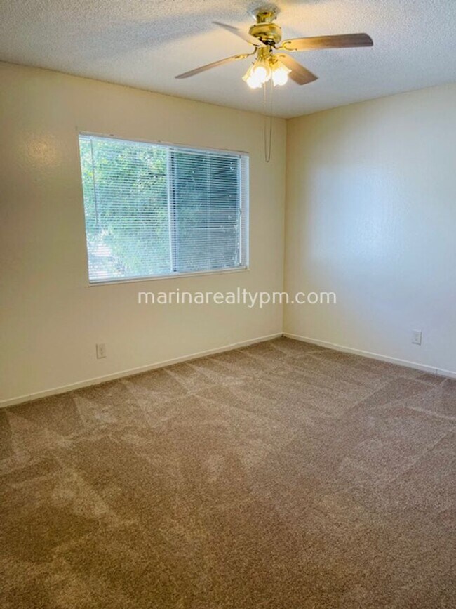 Building Photo - 1613 Valle Vista Ave