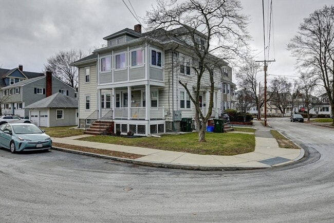 Building Photo - 49 Endicott St