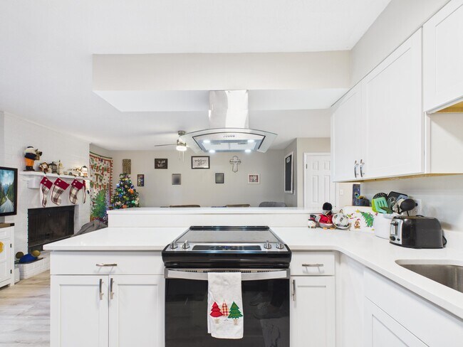 Building Photo - 309 Olympia Ct