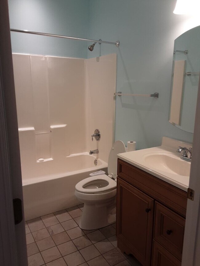 Building Photo - 5090 Windsor Green Way