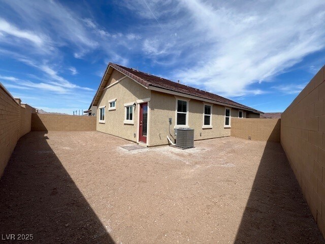 Building Photo - 583 Quiet Serenade Ct
