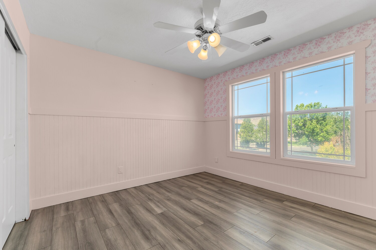 Building Photo - 4054 E Mohican Dr