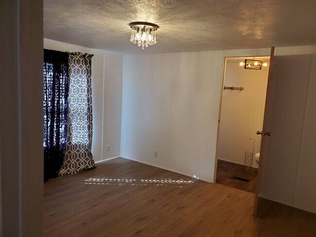 Building Photo - 2-Bedroom, 2-Bath Home for Rent