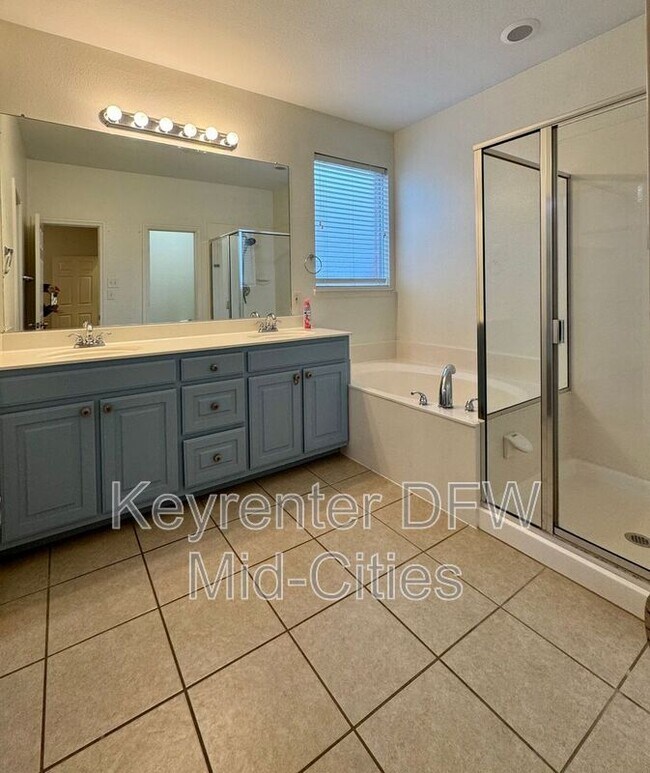 Building Photo - 3119 Juneau Dr