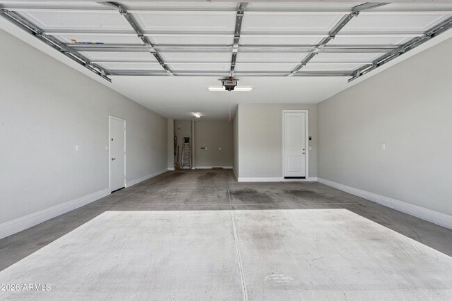 Building Photo - 1948 W Sierra Sunset Trail