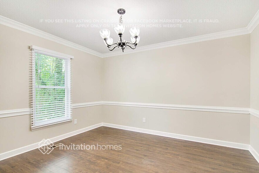 Building Photo - 2 Acorn Ct