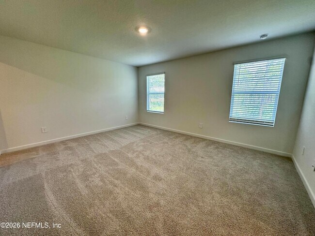 Building Photo - 166 Yellowstone Dr