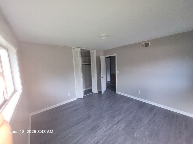 Building Photo - 4436 Naples Dr