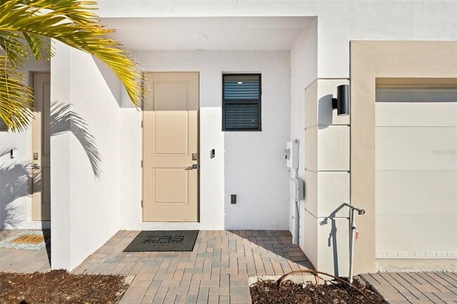 Building Photo - 8054 Gulfstream Ct