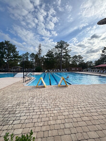 Building Photo - 9480 Grand Falls Dr