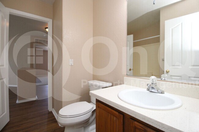 Building Photo - 9628 W Cordes Rd