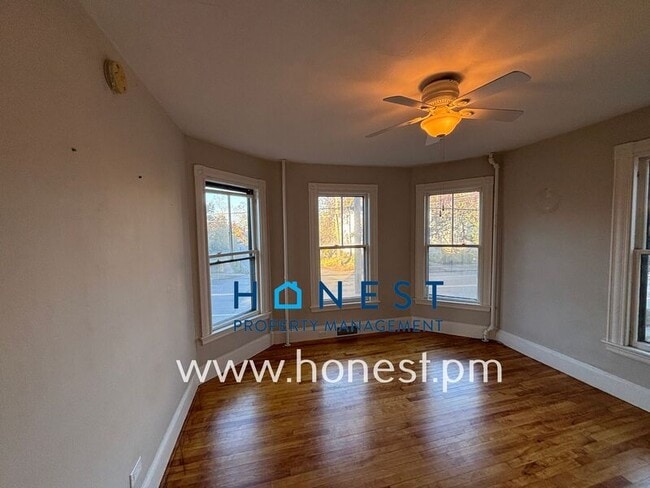 Building Photo - 103 Rackleff St