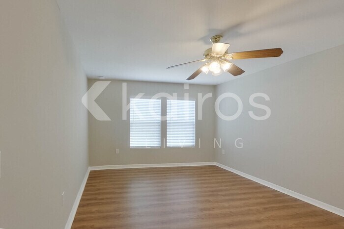 Building Photo - 2825 NW 3rd Pl