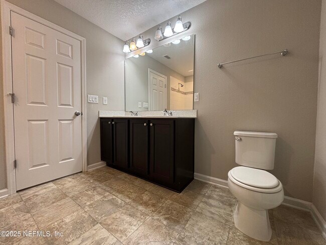 Building Photo - 805 Trellis Bay Dr