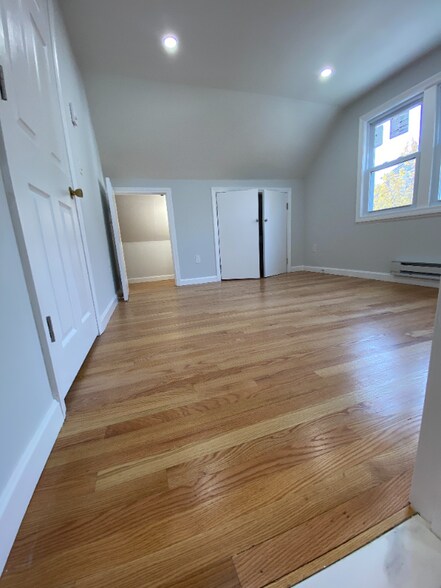 Building Photo - 46-48-48 Moulton Rd