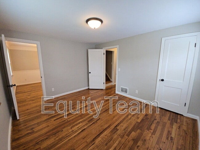 Building Photo - 4436 Redmont Ave