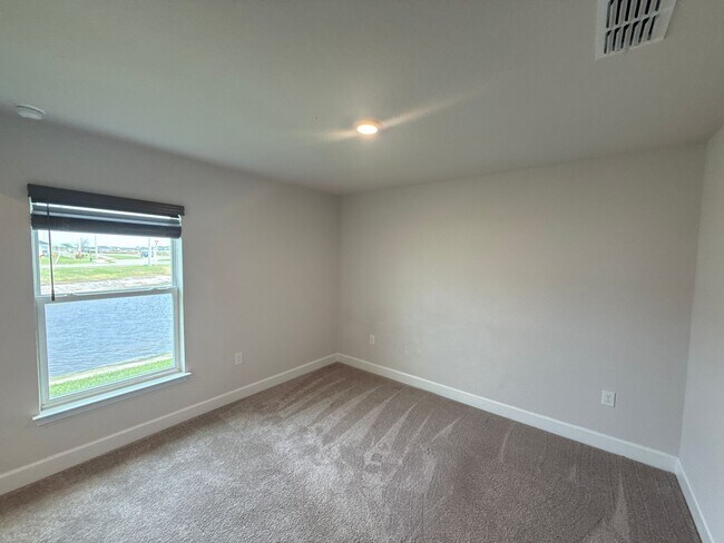 Building Photo - Truly Stunning 4-bedroom, 3-bathroom, 2 car garage in the beautiful new community of Villimar