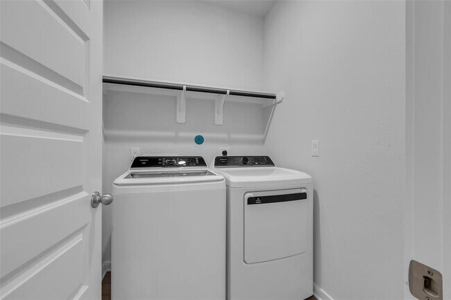 Building Photo - 8442 Sweet Cherry Ln