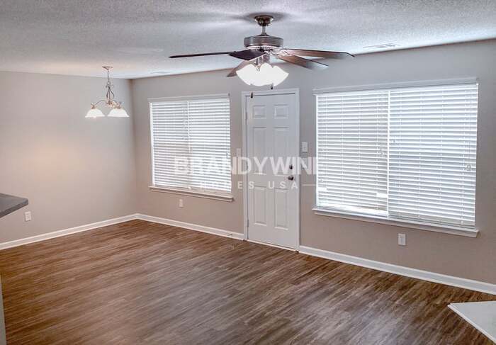 Building Photo - 5284 Hanover St