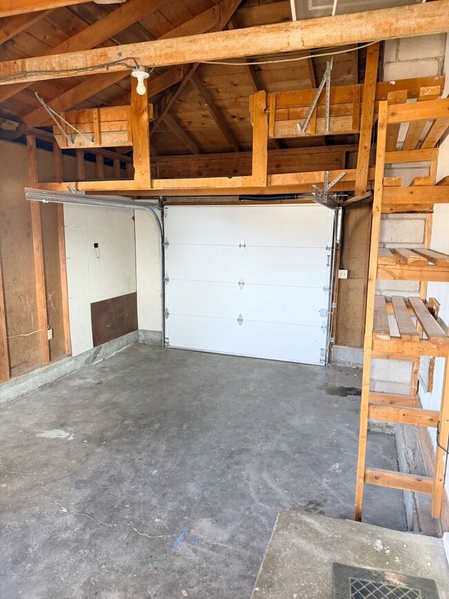 Building Photo - Charming 3 Bed, 1 Bath Home in Pocatello!