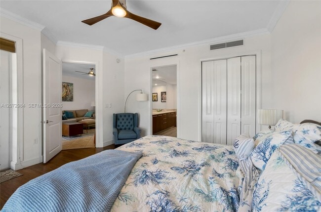 Building Photo - 4445 El Mar Dr