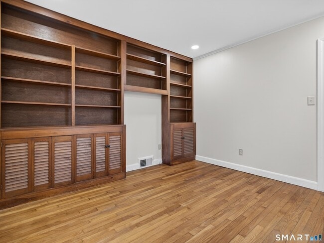 Building Photo - 87 McVeagh Rd