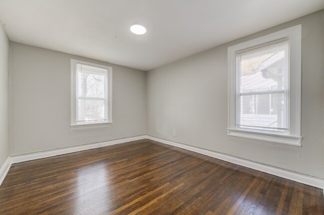 Building Photo - 6024 Lucille Ave