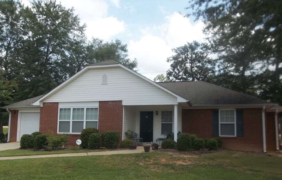 Primary Photo - 158 Starlight Cir