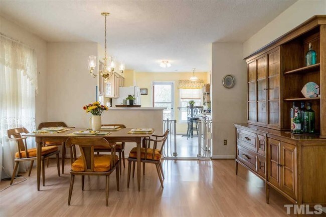 Building Photo - 1728 Kingston Heath Way