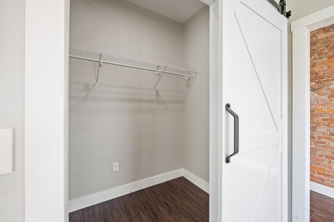 Building Photo - Capel Lofts