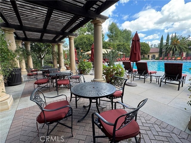 Building Photo - 80 Cipresso