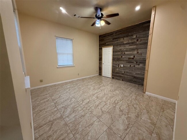 Building Photo - 975 State Hwy 95