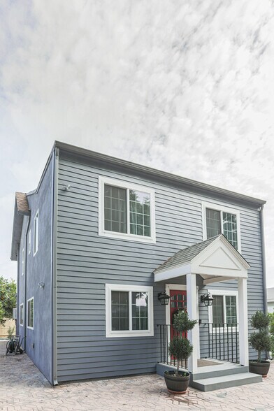 Building Photo - 4155 Edenhurst Ave