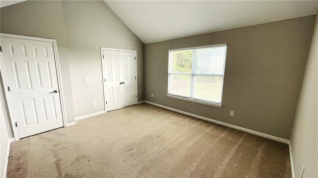 Building Photo - 1215 Grey Rock Way