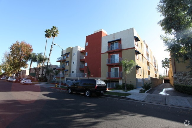 Building Photo - Runny Mead Springs