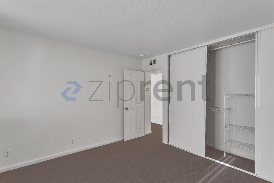 Building Photo - 417 Alamo Creek Ct