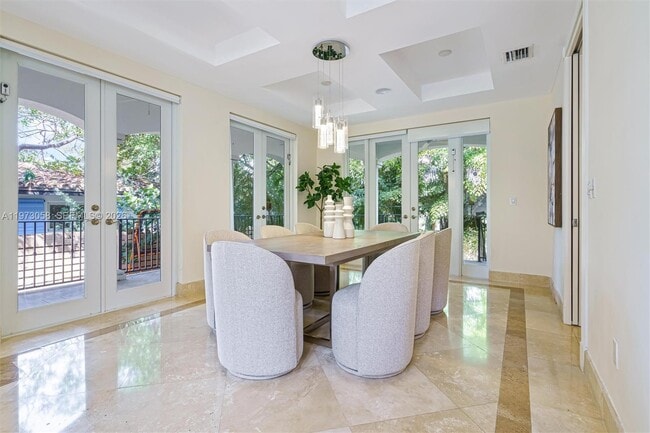 Building Photo - 541 S Mashta Dr